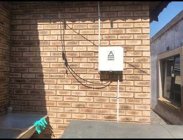 2 BEDROOM HOUSE FOR SALE IN BRAM FISCHERVILLE